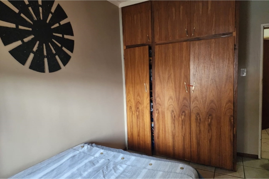 4 Bedroom Property for Sale in Bergzicht Western Cape